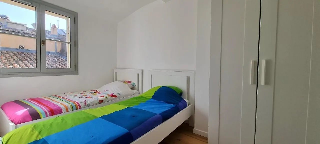 Appartement Les toits de Mignet à Aix-en-Provence 0*,  France